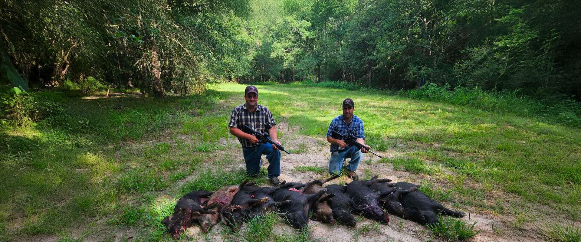 Wild Hog Machine Gun Hunts Texas